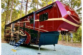 2018 LUXE ELITE 44FL