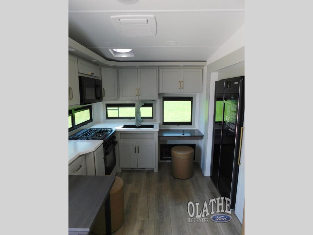 A photo of this 2026 Brinkley MODEL Z