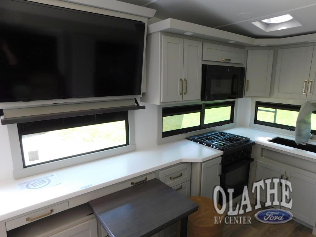 A photo of this 2026 Brinkley MODEL Z