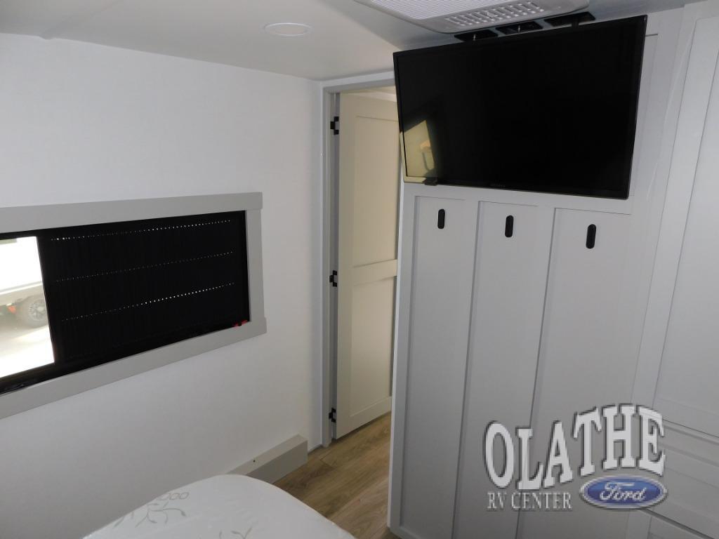 A photo of this 2026 Brinkley MODEL Z