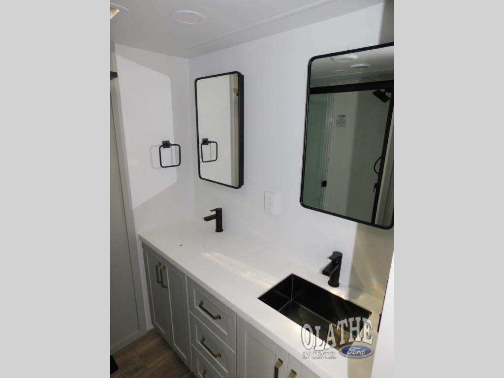A photo of this 2026 Brinkley MODEL Z