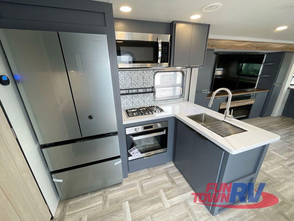 A photo of this 2025 Prime Time Rv LACROSSE