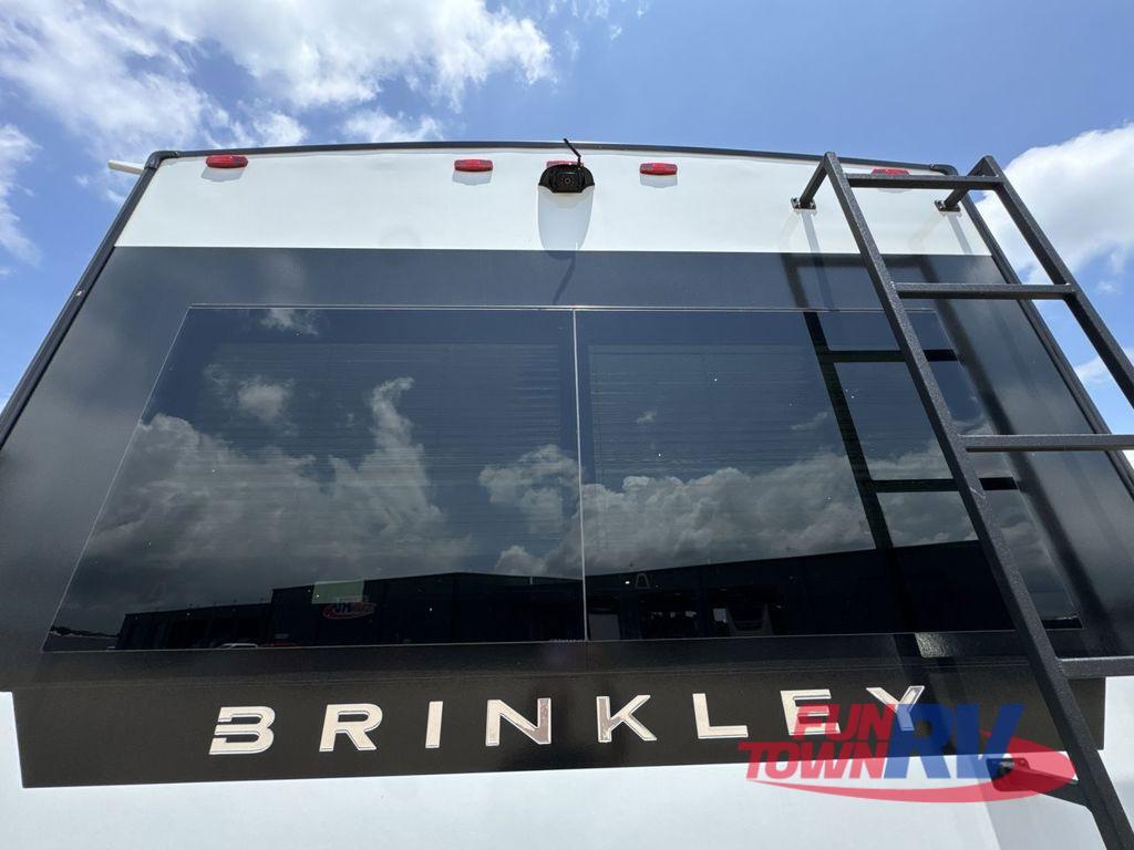 A photo of this 2026 Brinkley MODEL Z AIR