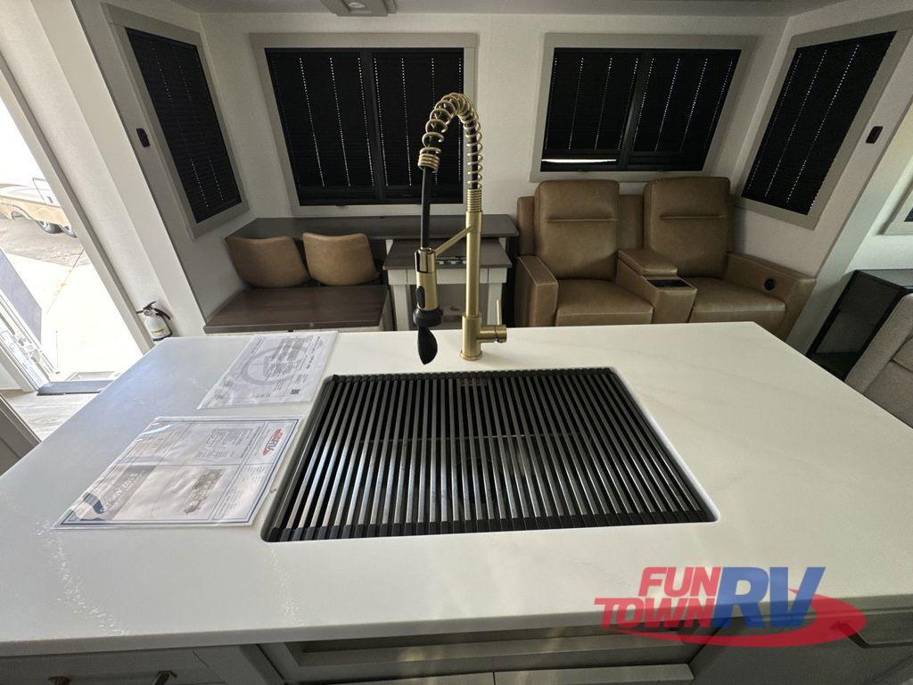 A photo of this 2026 Brinkley MODEL Z AIR