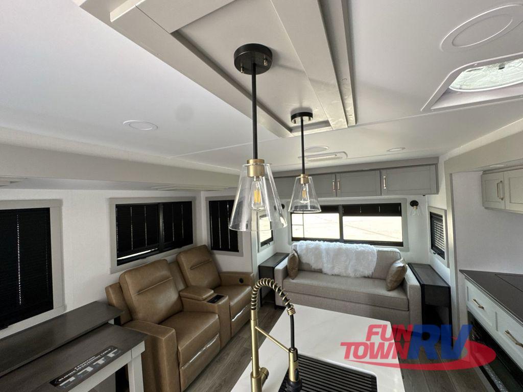 A photo of this 2026 Brinkley MODEL Z AIR