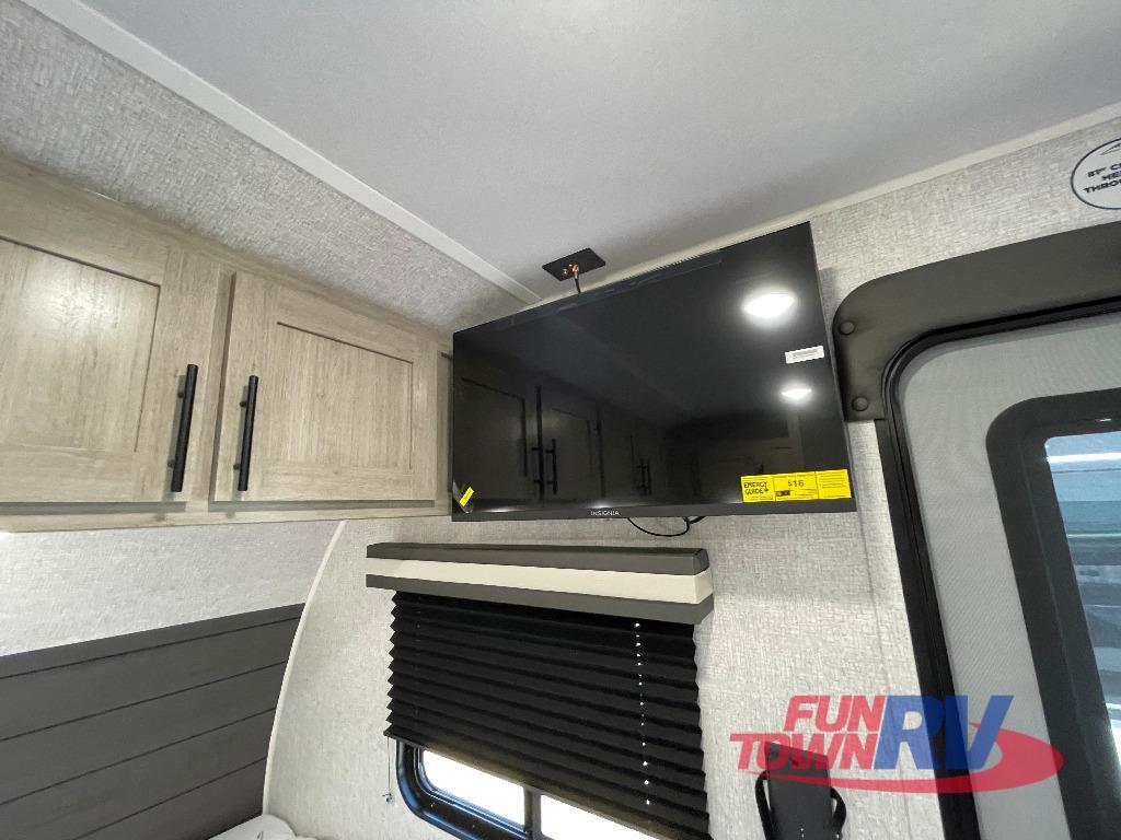 A photo of this 2026 EAST TO WEST Della Terra 191BH