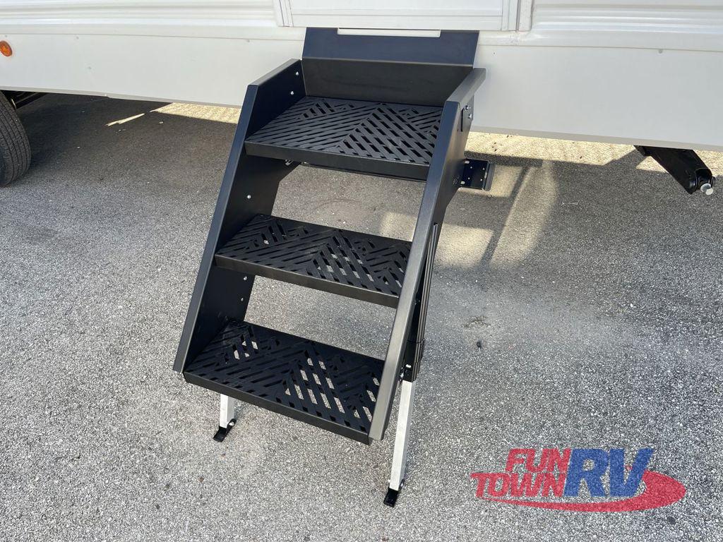 A photo of this 2026 Winnebago ACCESS