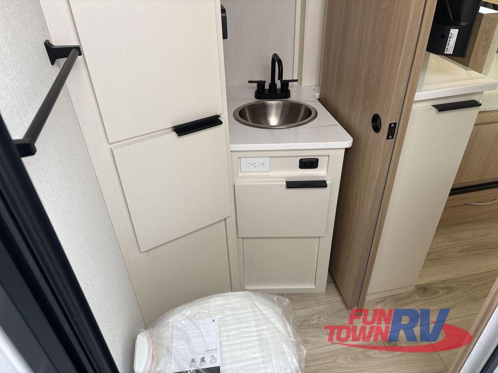 A photo of this 2026 Winnebago MICRO MINNIE