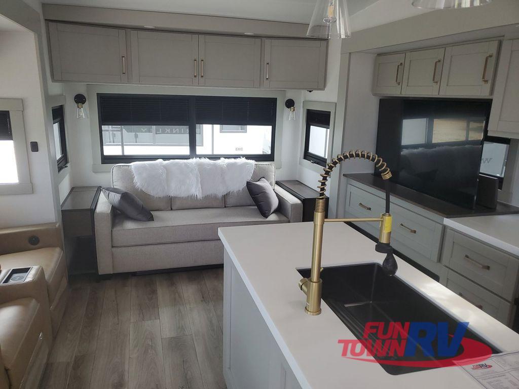 A photo of this 2026 Brinkley MODEL Z