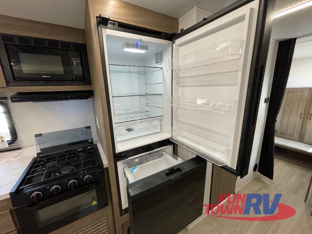 A photo of this 2026 Coachmen RV Freedom Express Select 29SE