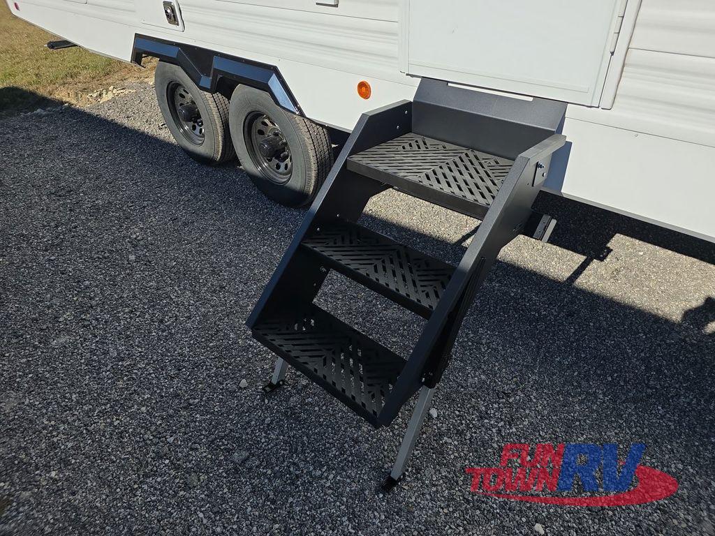 A photo of this 2026 Winnebago ACCESS