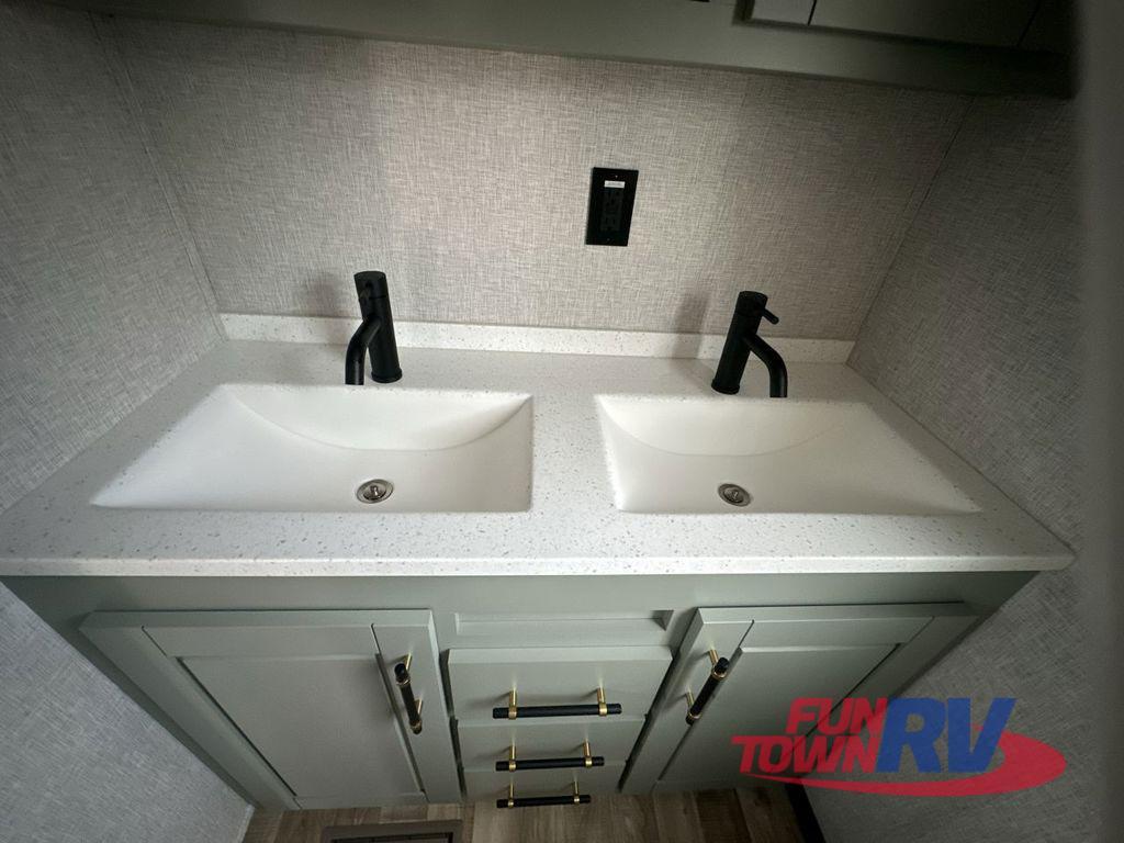 A photo of this 2025 Redwood RV Regency 3951BAM