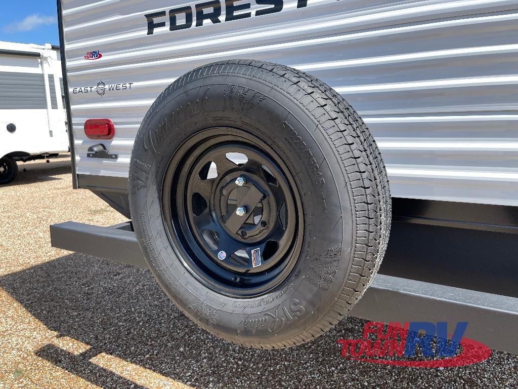 A photo of this 2026 EAST TO WEST Della Terra 272RL