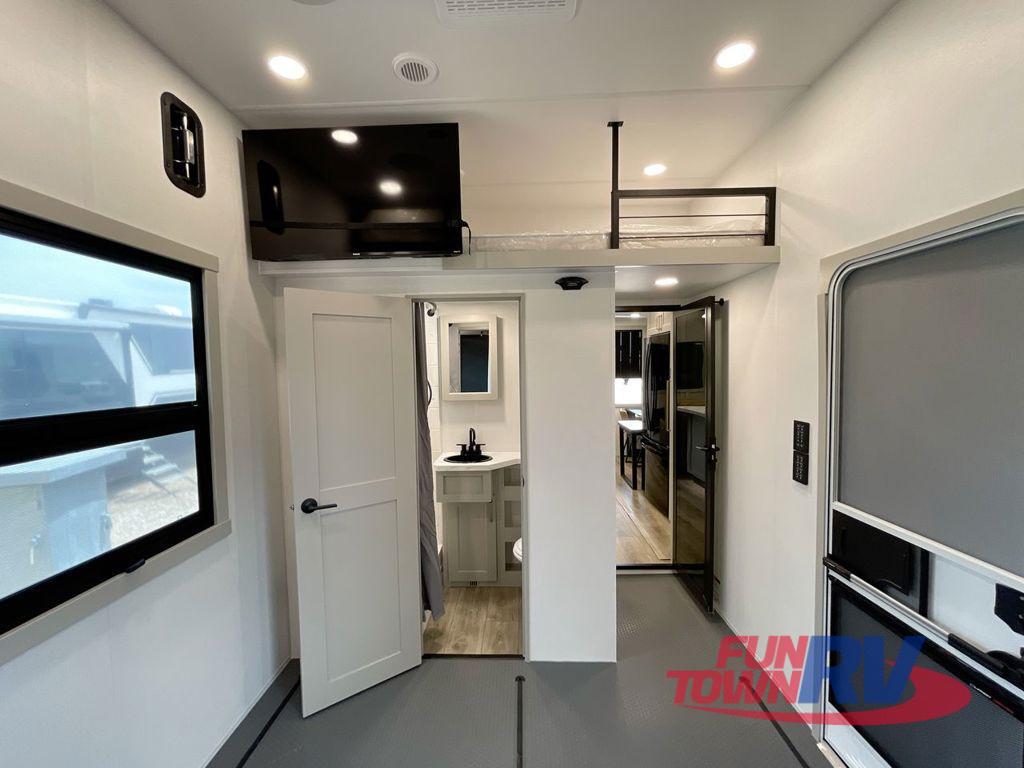 A photo of this 2026 Brinkley MODEL G