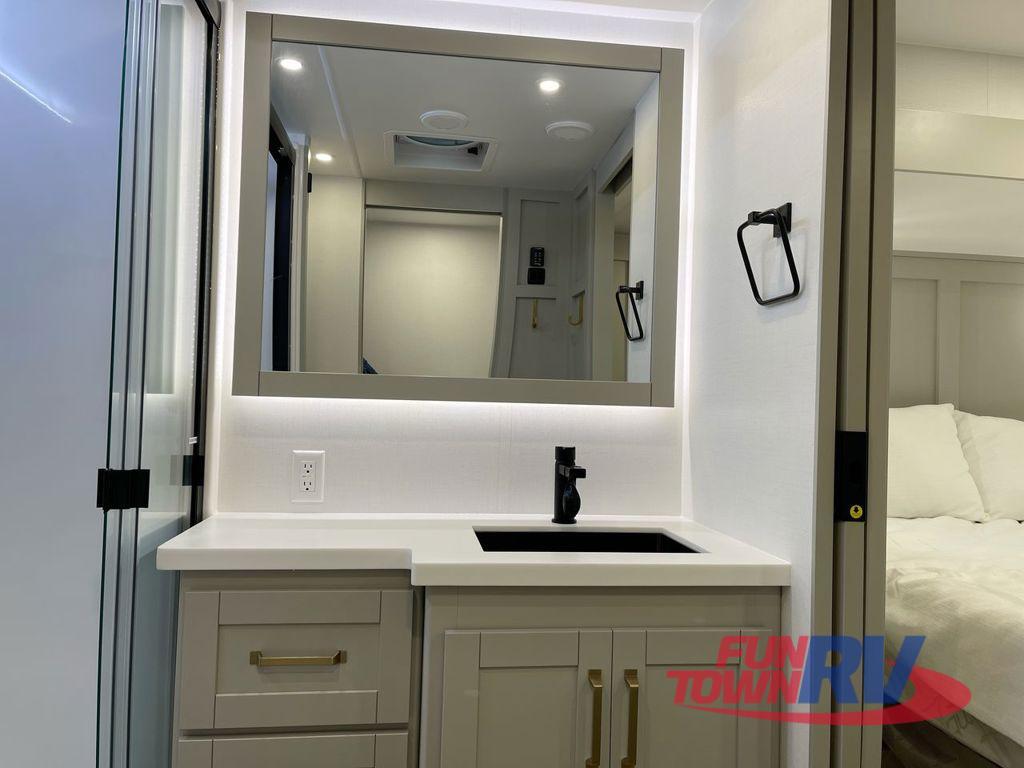 A photo of this 2026 Brinkley MODEL Z